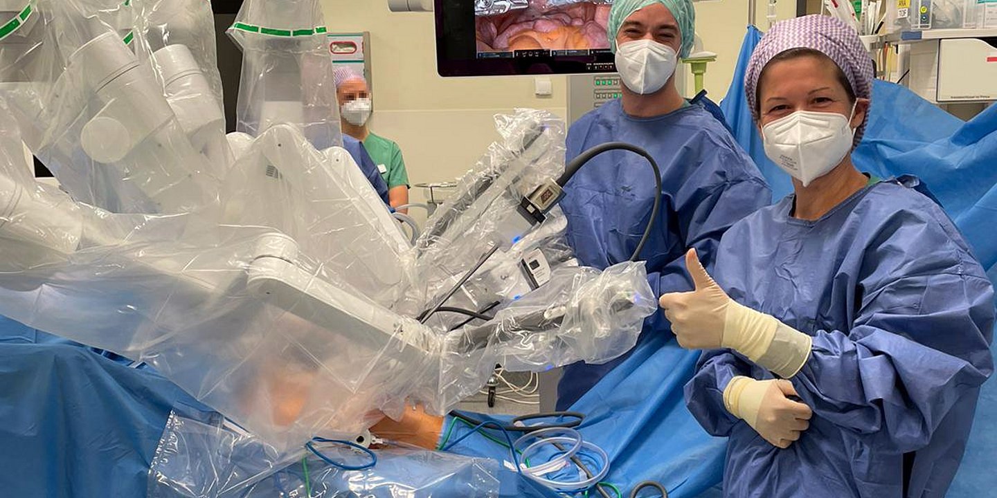 Pioneer in Upper Bavaria: Chief gynecologist uses robotics in cancer surgery